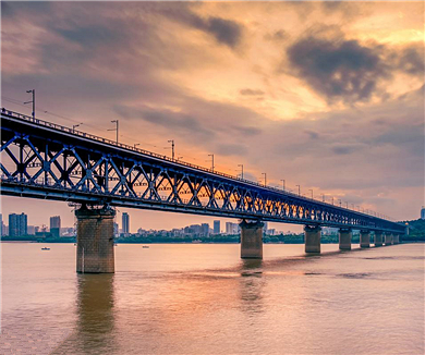 （1）横空出世