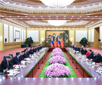 习近平会见斯洛伐克总理