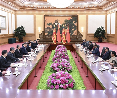 习近平同斯里兰卡总统会谈