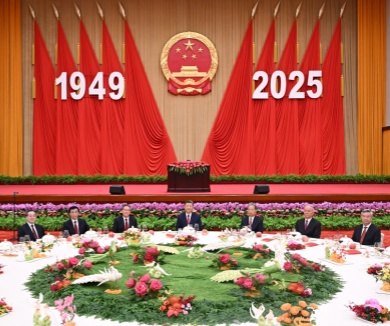 庆祝中华人民共和国成立76周年招待会在京举行 习近平发表重要讲话