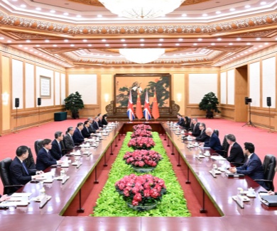 习近平会见英国首相